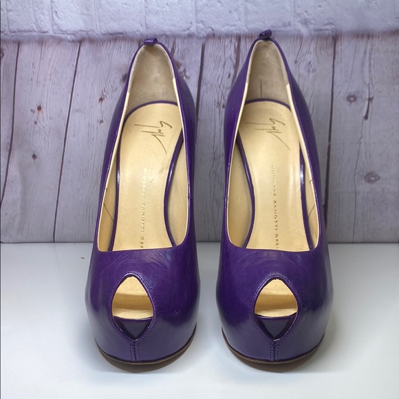 Giuseppe Zanoti Purple Leather Peek a Boo Open Toe Stiletto 4.25” Heels EUC - Picture 8 of 14